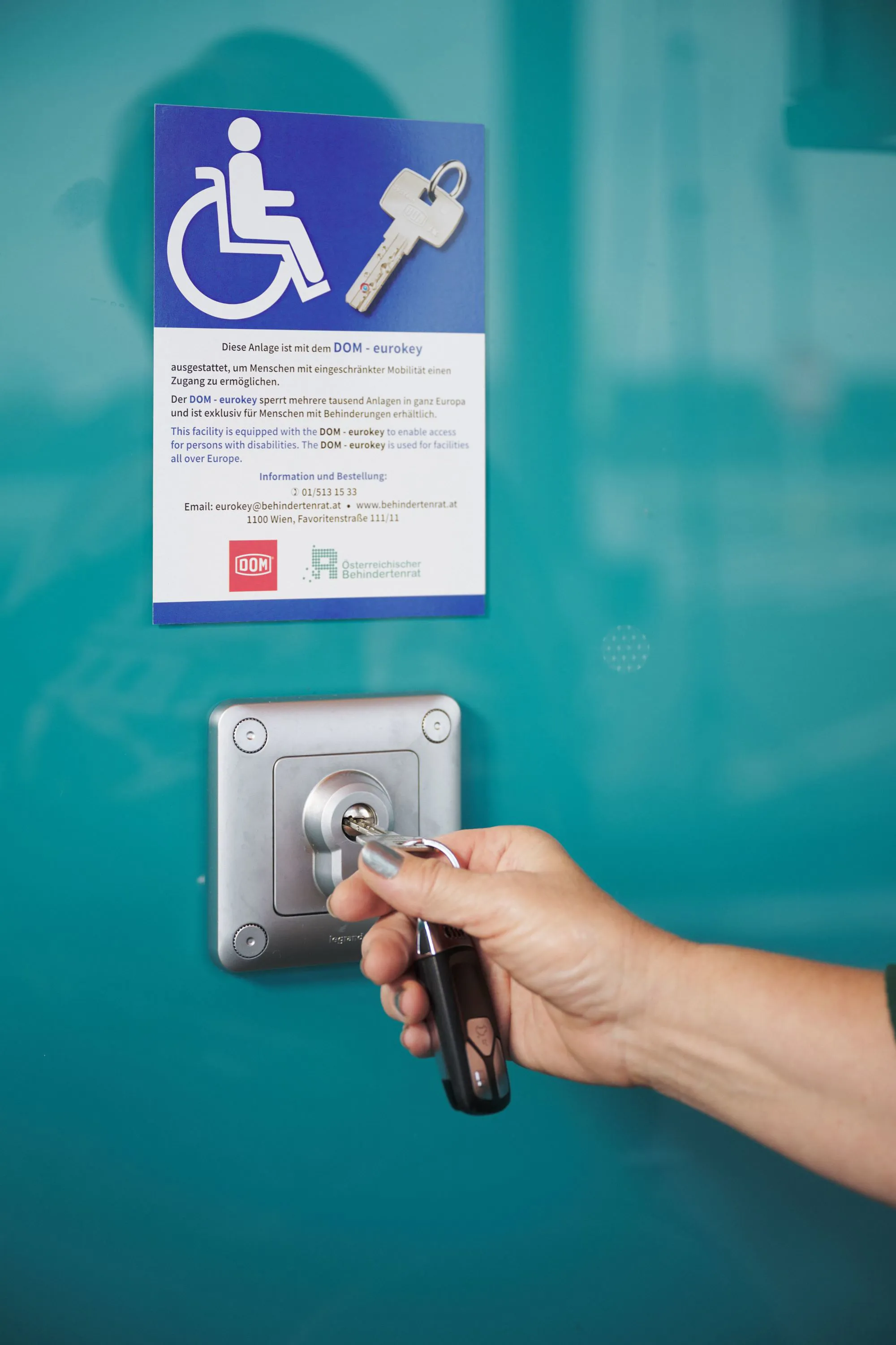 Der Zugang zum barrierefreien WC ist ausschließlich mit dem EuroKey möglich.