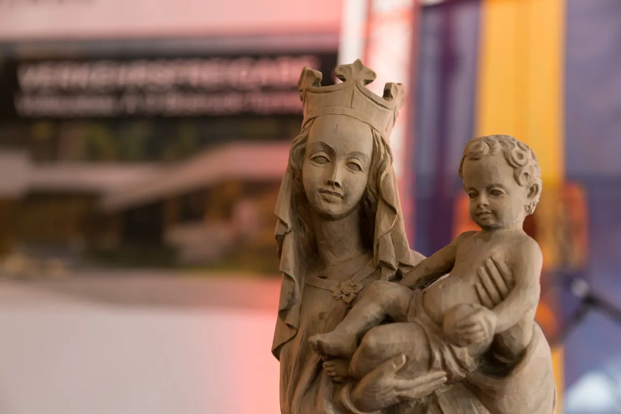 Statue der Heiligen Barbara, der Schutzpatronin der Bergleute