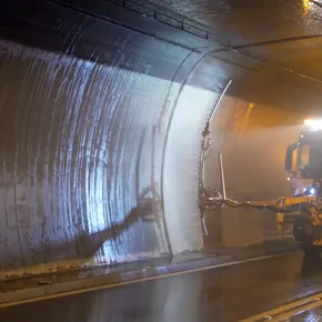 Hinter den Kulissen einer Tunnelwäsche